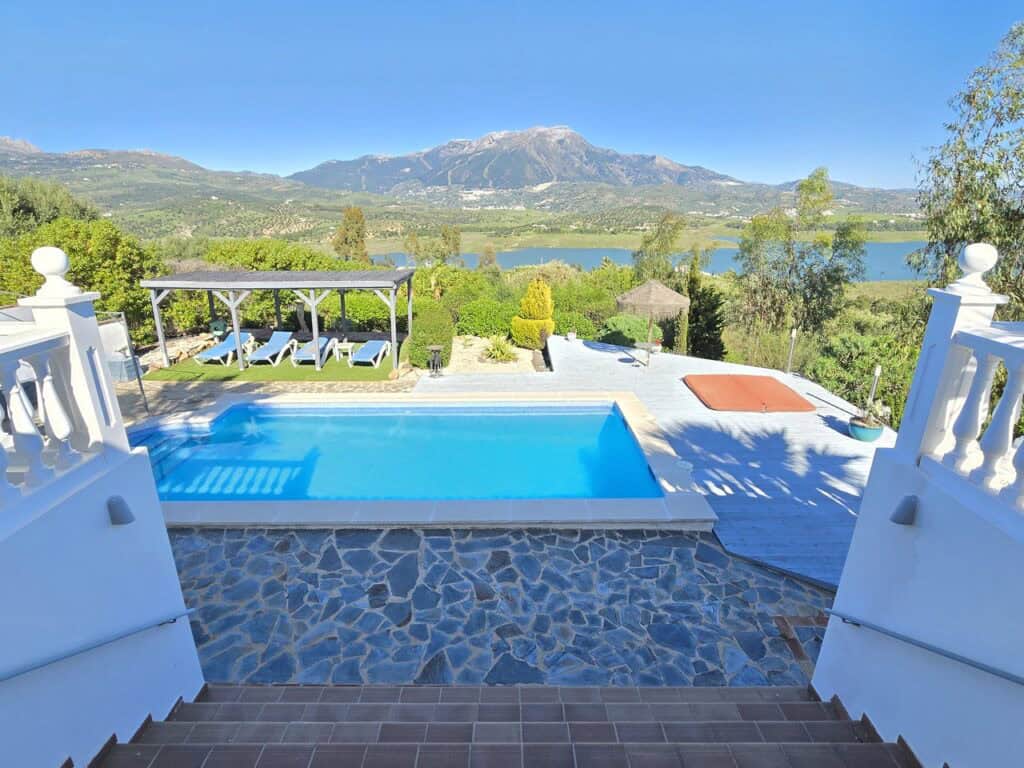 villa for Sale in Vinuela
