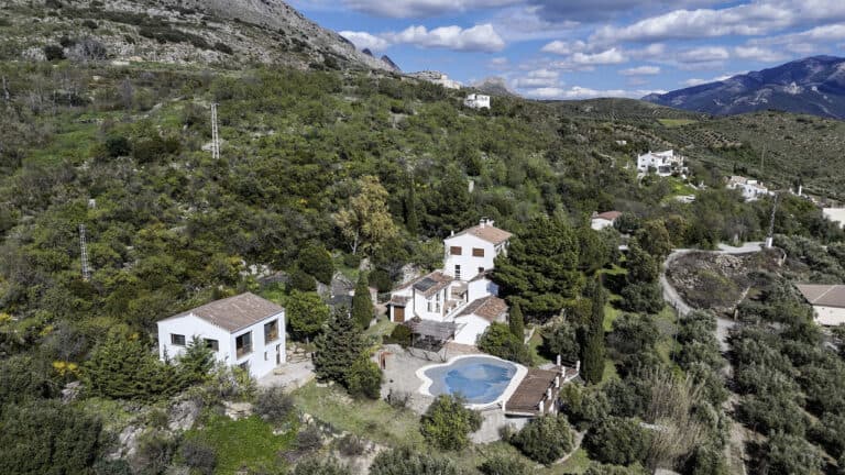 villa for Sale in Periana