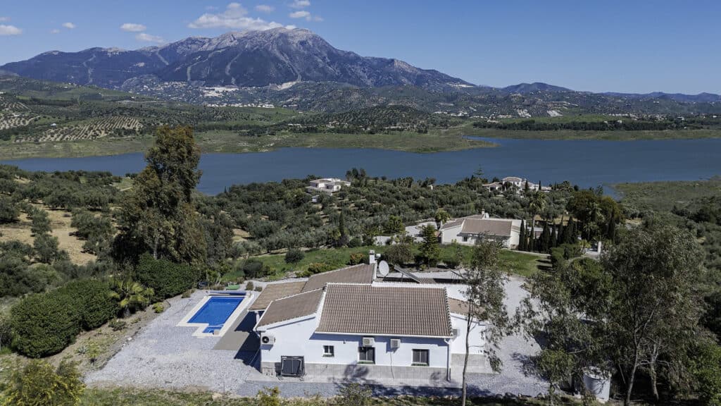 villa for Sale in Vinuela