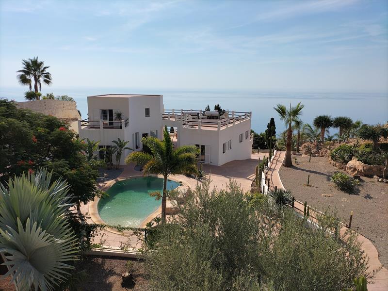 Villa for Sale in Salobreña