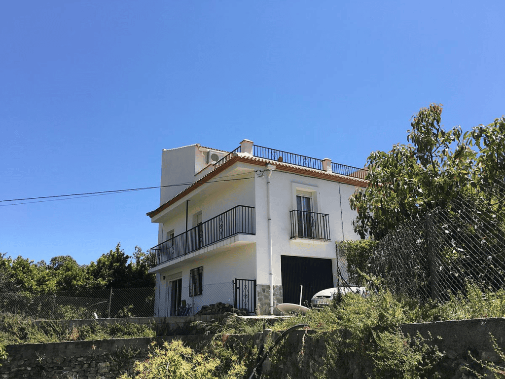 Town House for Sale in Los Guájares