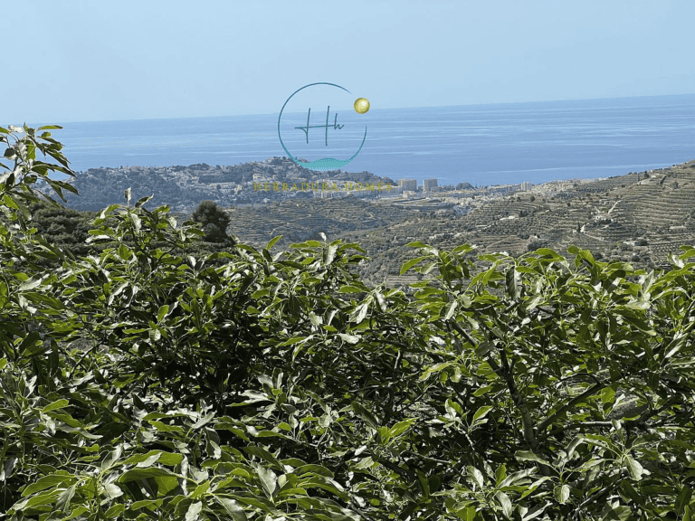 Country House for Sale in Almuñécar