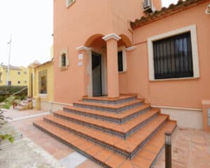 Town House for sale in Algorfa