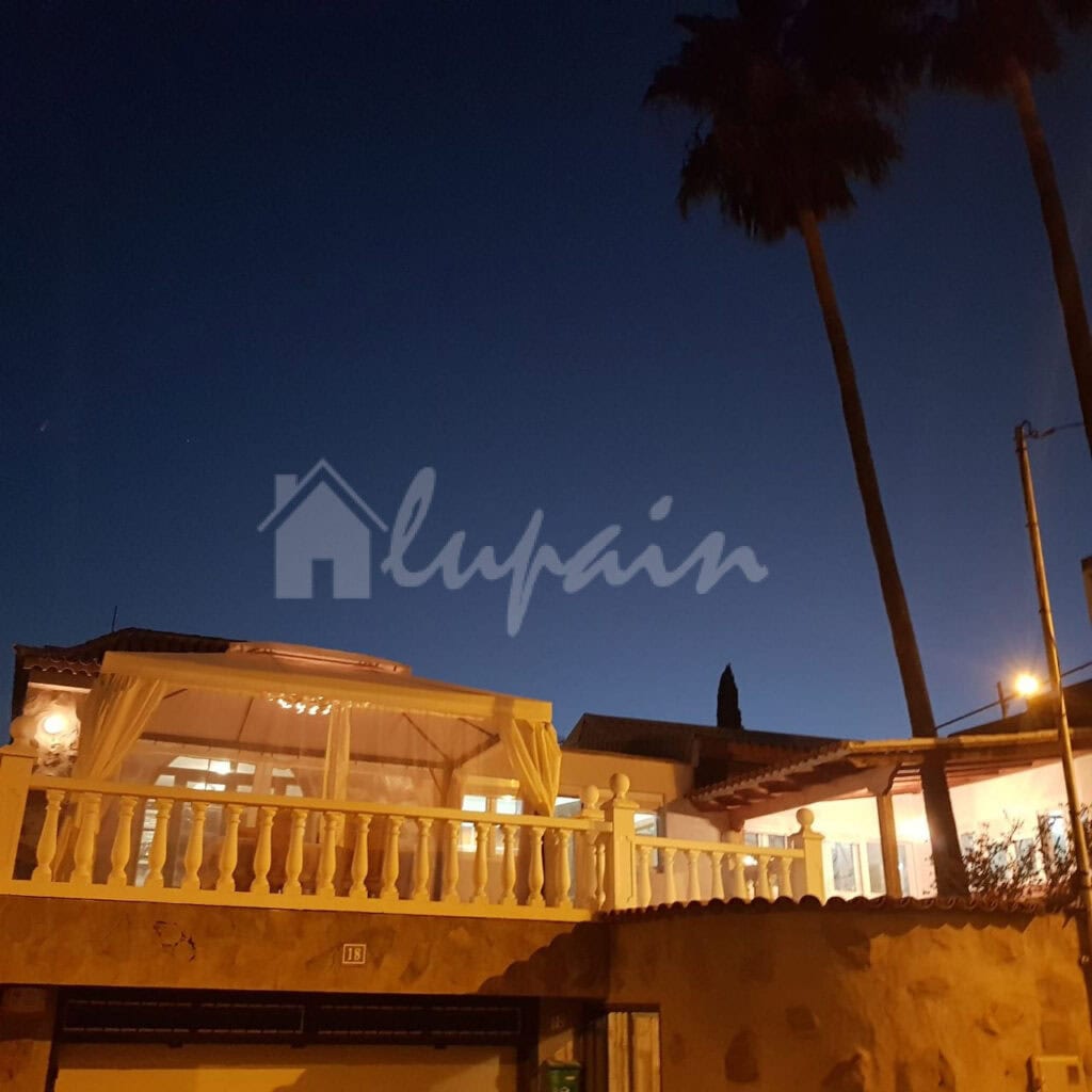 country house for sale in valle san lorenzo