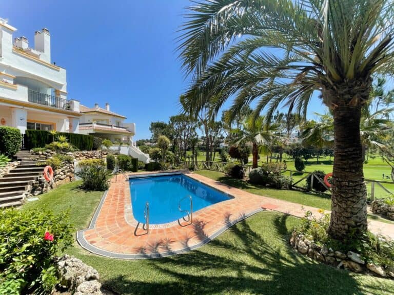 town house for Sale in Riviera Del Sol