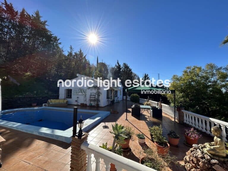 Country House for Sale in Cómpeta