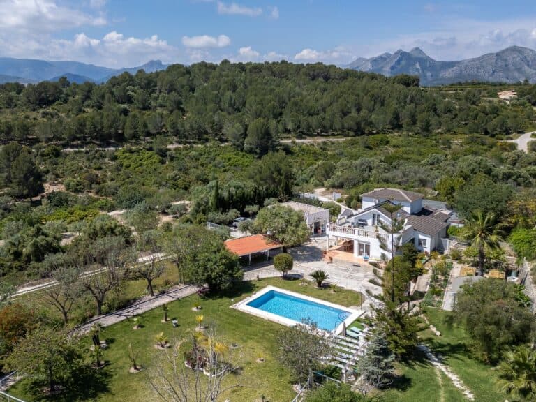 Country House for Sale in Beniarbeig