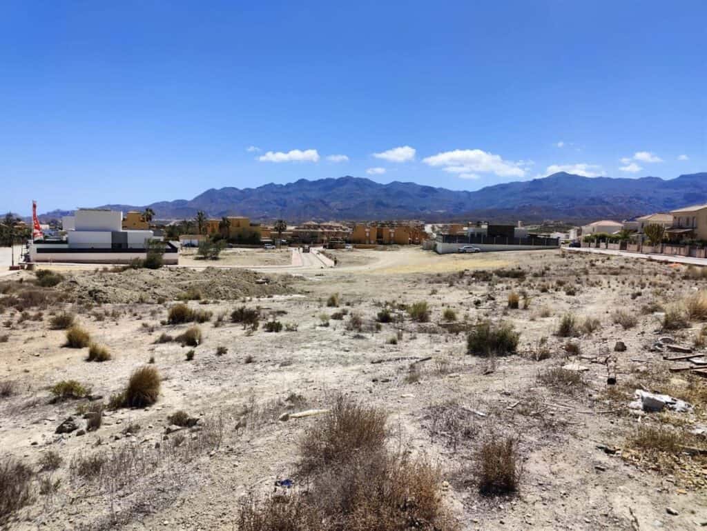 Plot for Sale in LOS GALLARDOS
