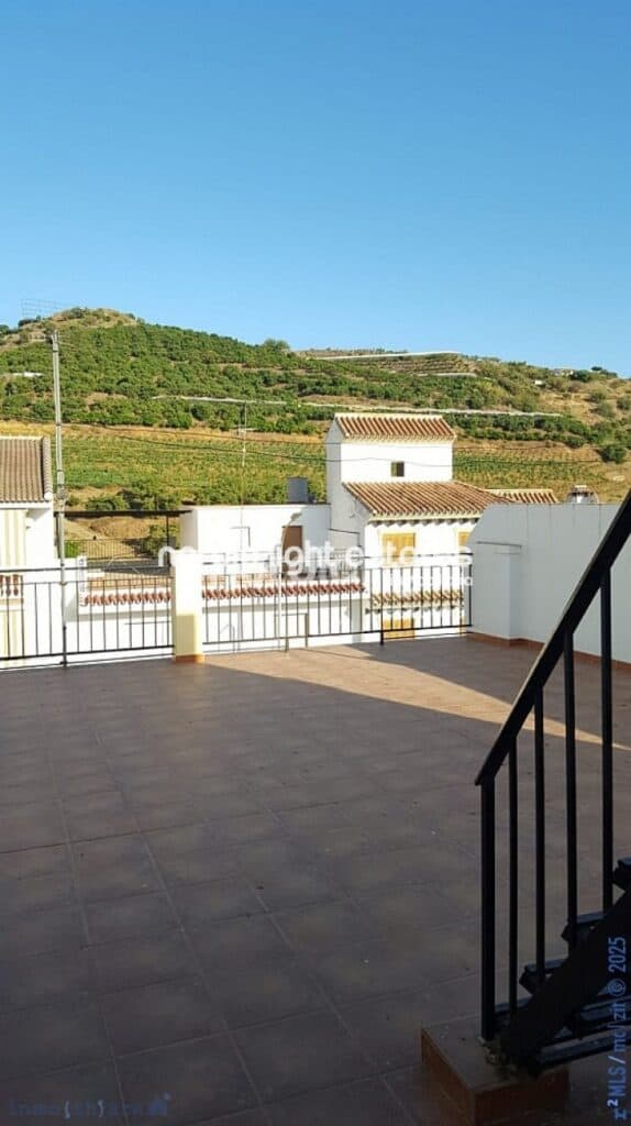 Villa for Sale in Algarrobo