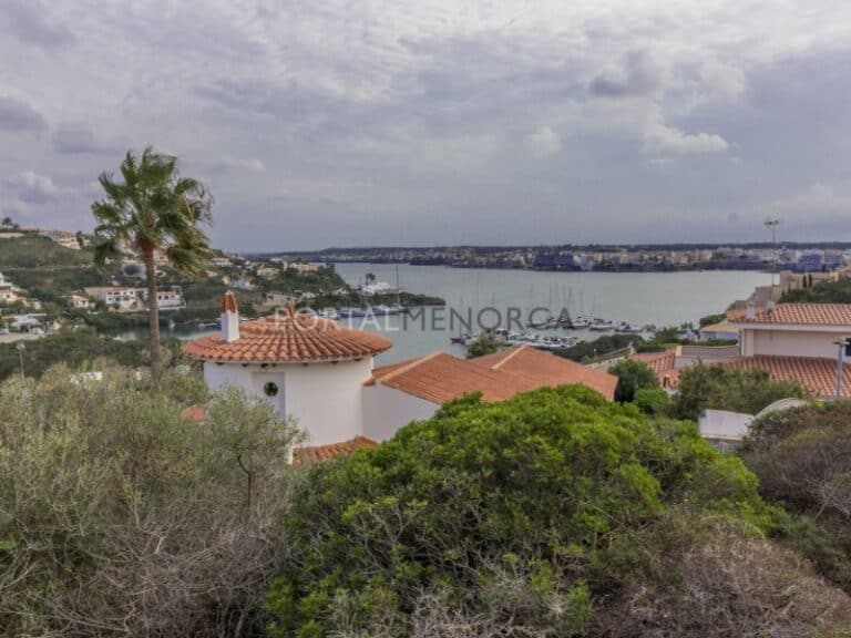 Plot for Sale in Cala Llonga