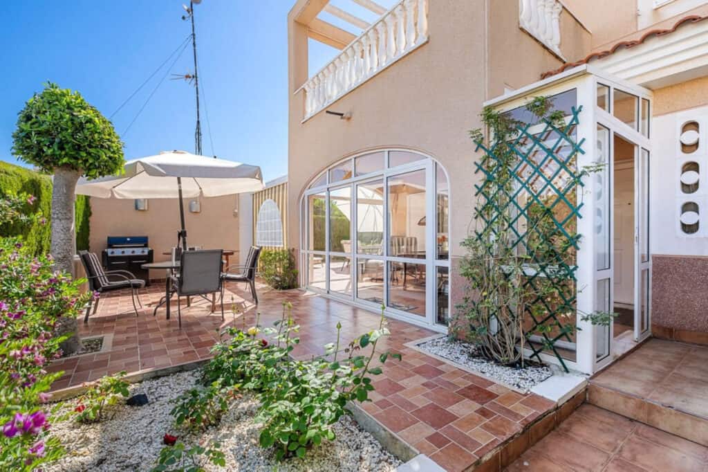 villa for Sale in Playa Flamenca