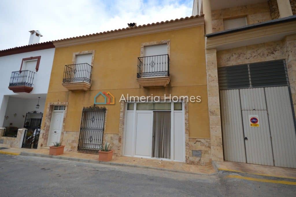 Town House for Sale in Albox