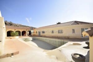 Villa for Sale in Partaloa