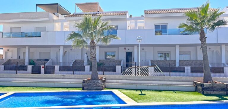 Herenhuis te koop in Torrevieja
