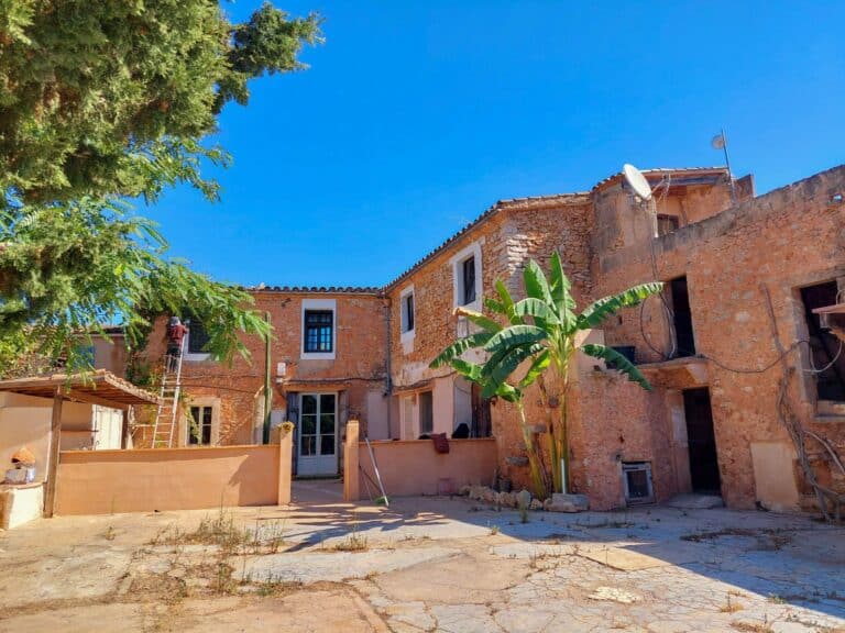 Country House for Sale in Cas Concos Des Cavaller
