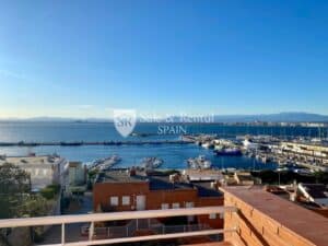 villa for Sale in Roses