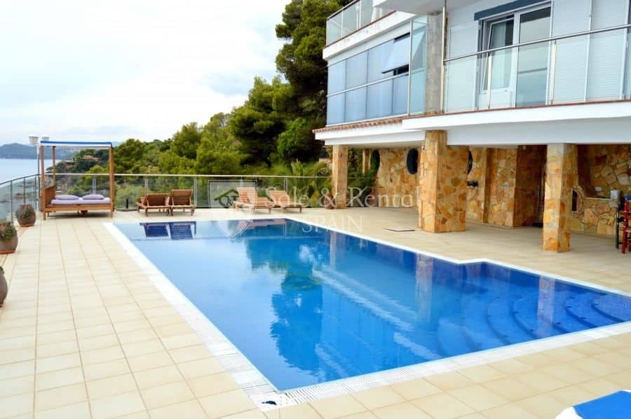 villa for Sale in Lloret De Mar