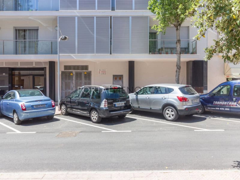 Commercial for Sale in Mahon