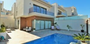 Villa a la venta en Villamartin