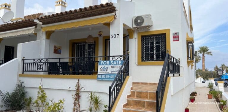 Town House for Sale in Villamartin