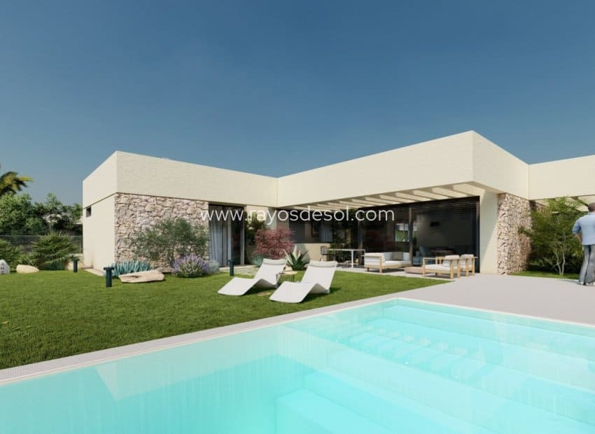 Villa for Sale in Altaona Golf and Country Village