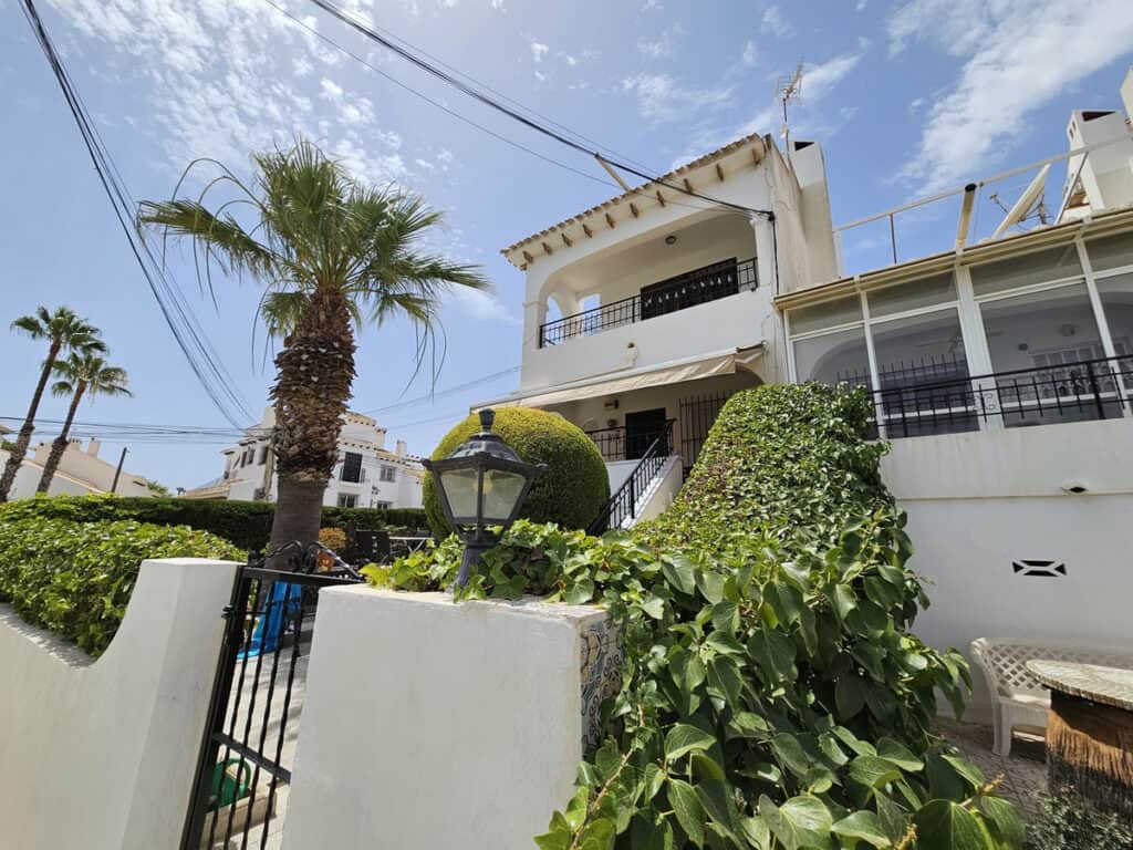 Penthouse for Sale in Villamartin