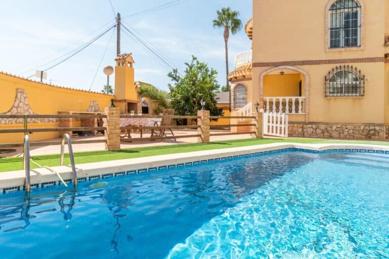 Villa for Sale in Playa Flamenca