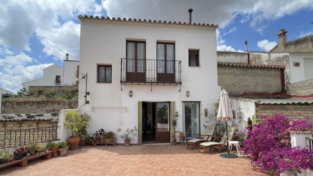 Town house for Sale in Serrato