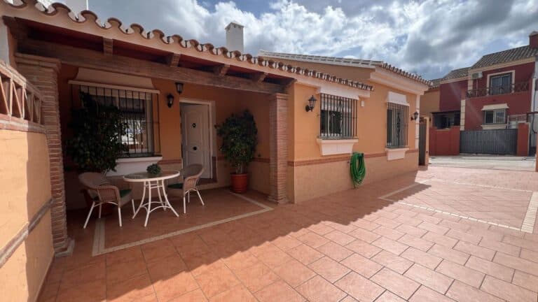 Town house for Sale in Coín