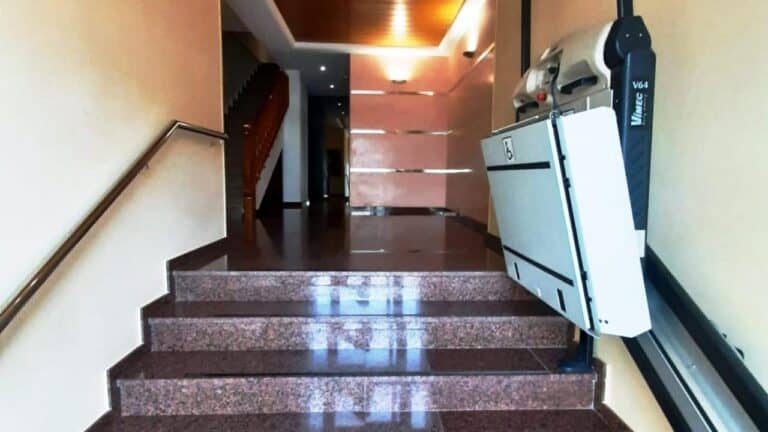 CREATOR: gd-jpeg v1.0 (using IJG JPEG v62), quality = 82