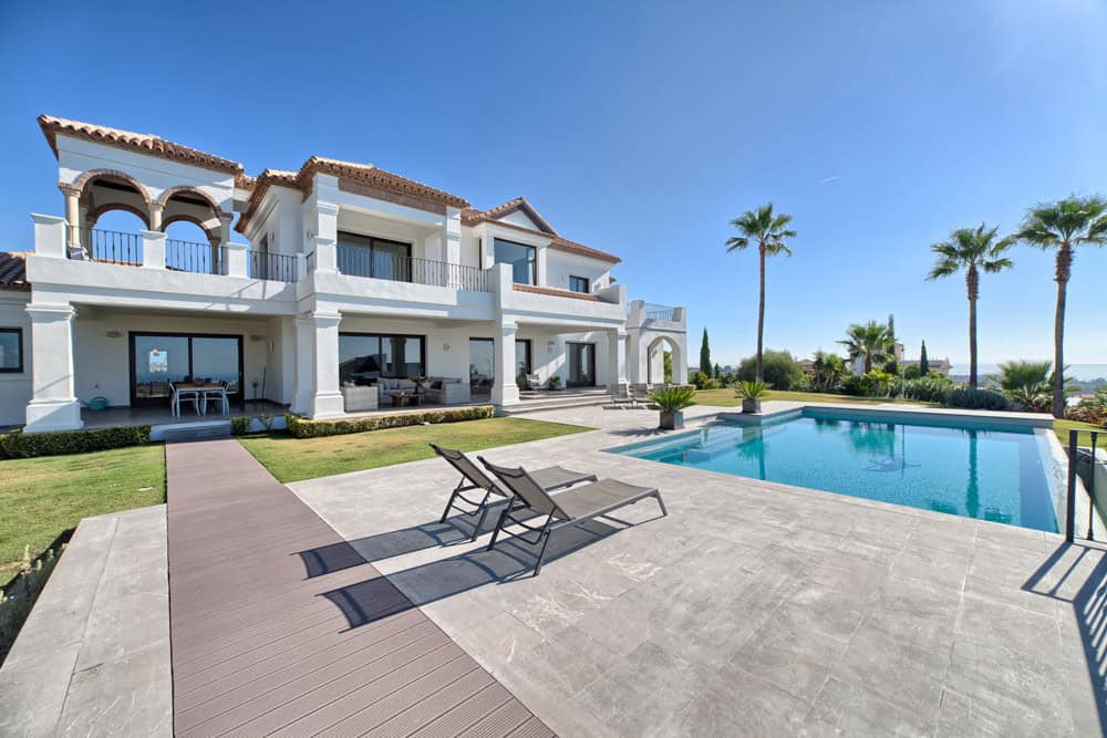 Villa for sale in Benahavis Malaga