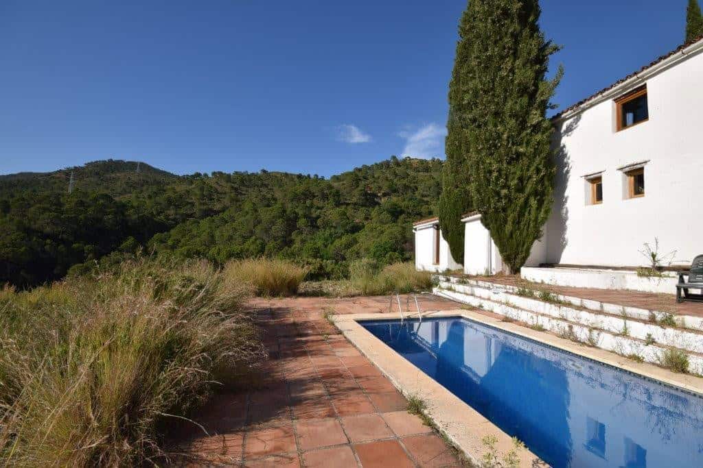 Country House for sale in Estepona Malaga