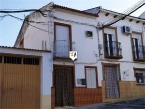 Town House for Sale in Cuevas de San Marcos