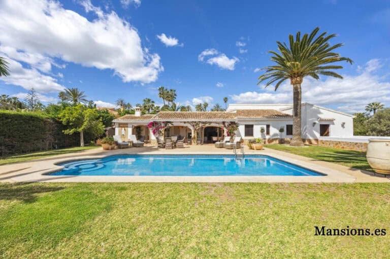 villa for Sale in Javea