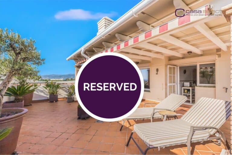 Penthouse for Sale in Caleta de Vélez