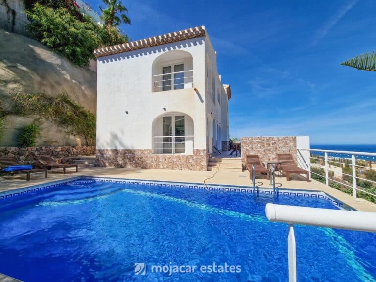Villa for Rental in Mojacar