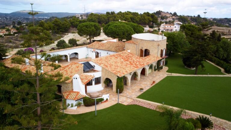 Villa for sale in Benissa