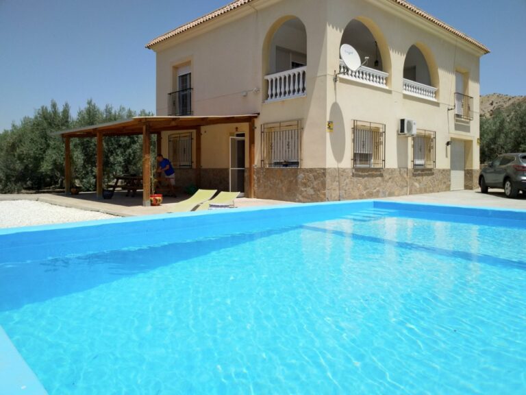 Casa con terreno for sale in Alsodux