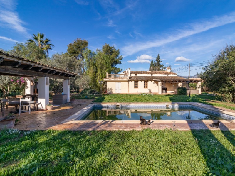 Country House for Sale in Santa María del Camí