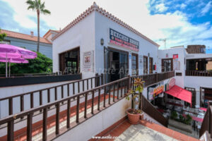 Commercial for Sale in CC Santiago 1