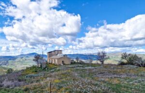 country house for Sale in Nissoria
