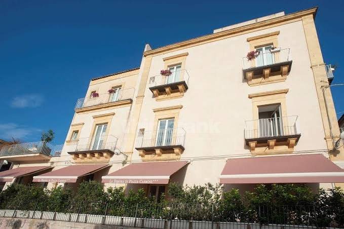 Commercial for Sale in Ragusa