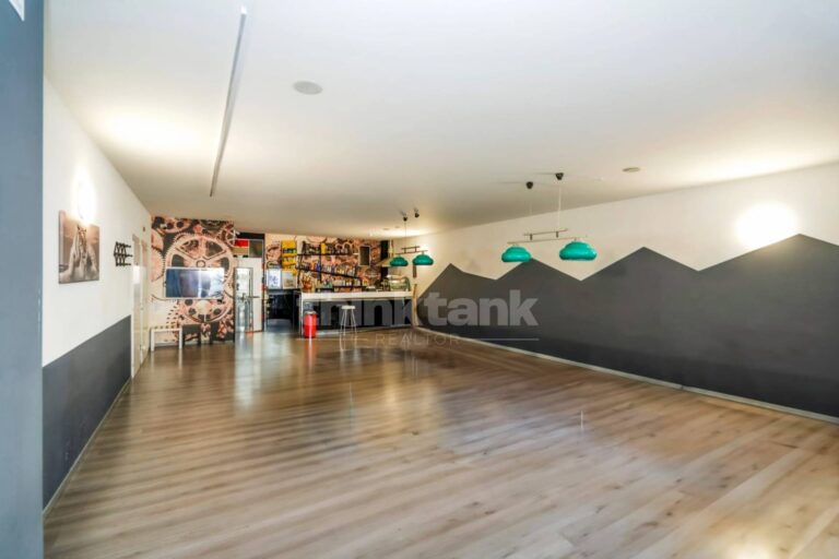 Commercial for Sale in Ragusa