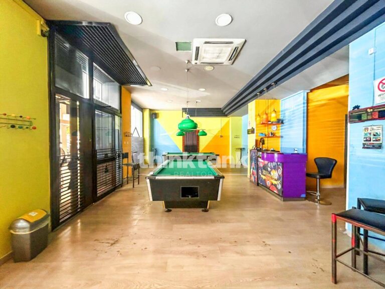 Commercial for Sale in Catania