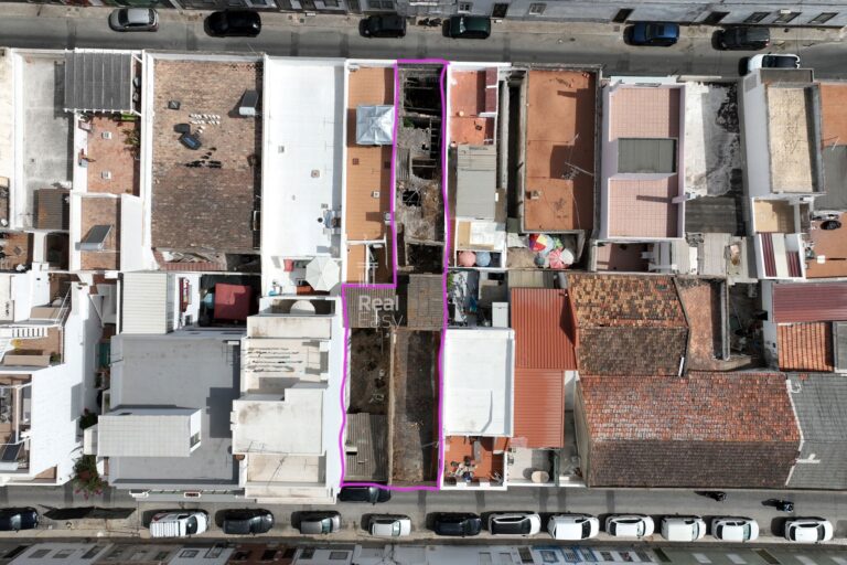 ruin for Sale in Olhao