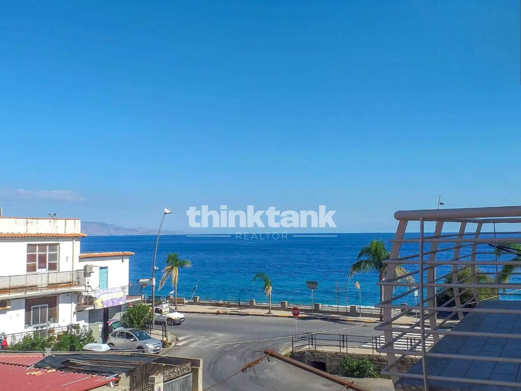 villa for Sale in Roccalumera