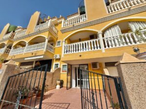 Town House for Sale in Algorfa