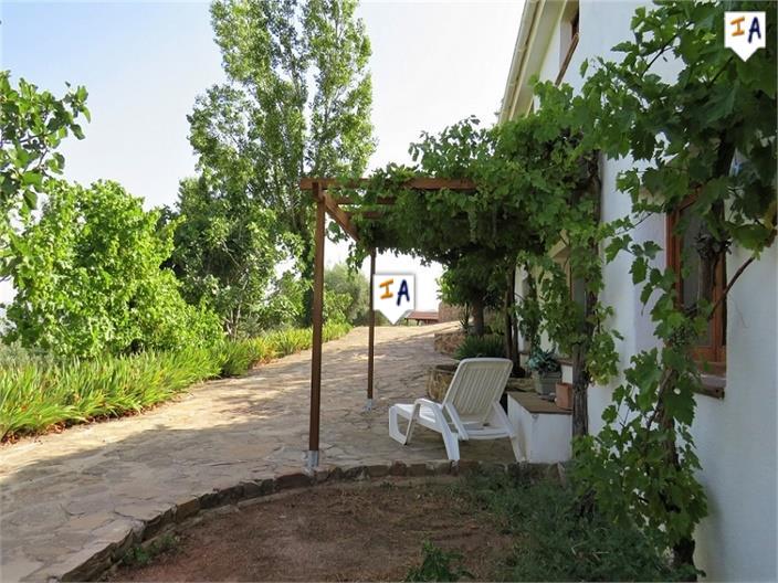 Country House for Sale in Huelma