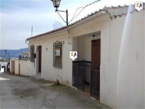 Town House for Sale in Iznajar