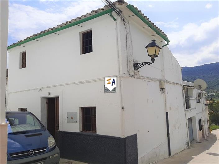 Town House for Sale in Carcabuey